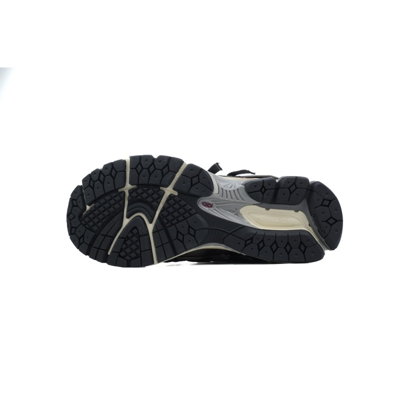 EM Sneakers New Balance 1906A Silver Gold Metallic