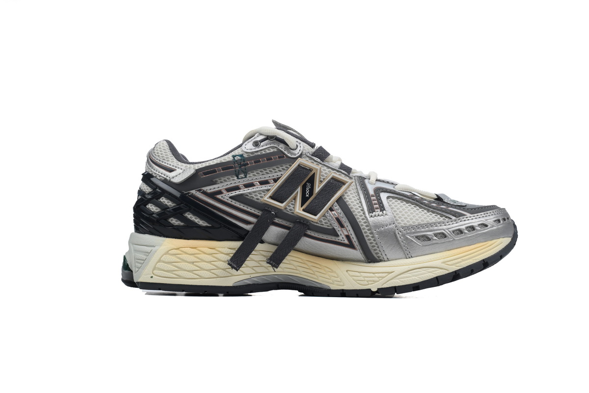 EM Sneakers New Balance 1906A Silver Gold Metallic