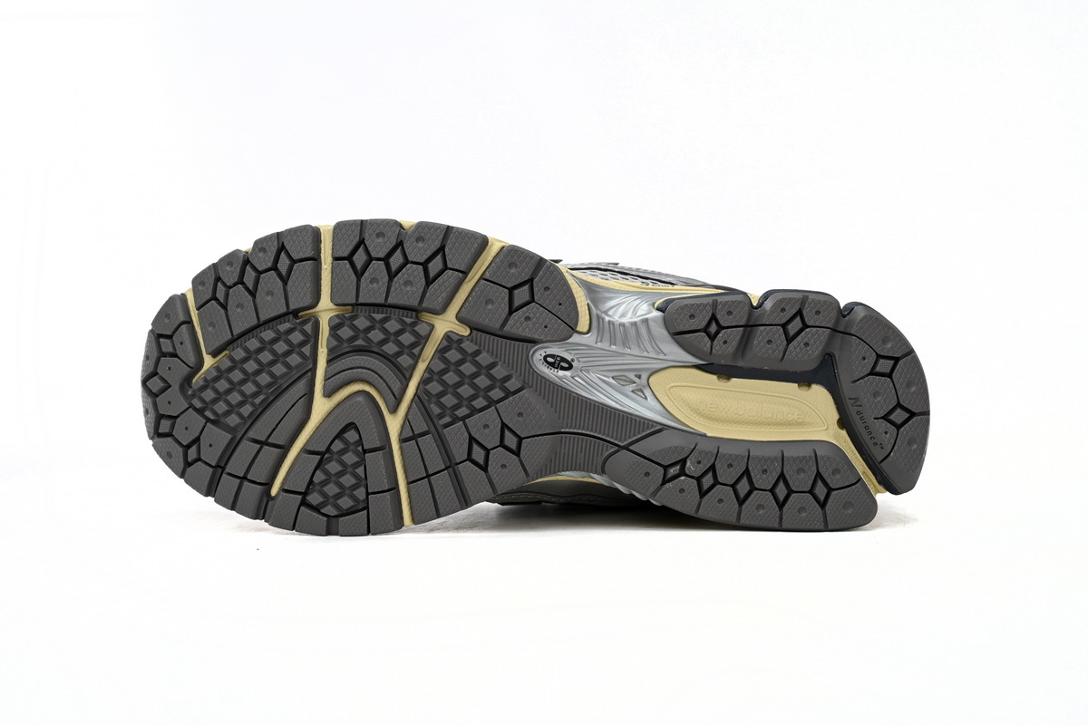 EM Sneakers New Balance 1906R Grey Silver