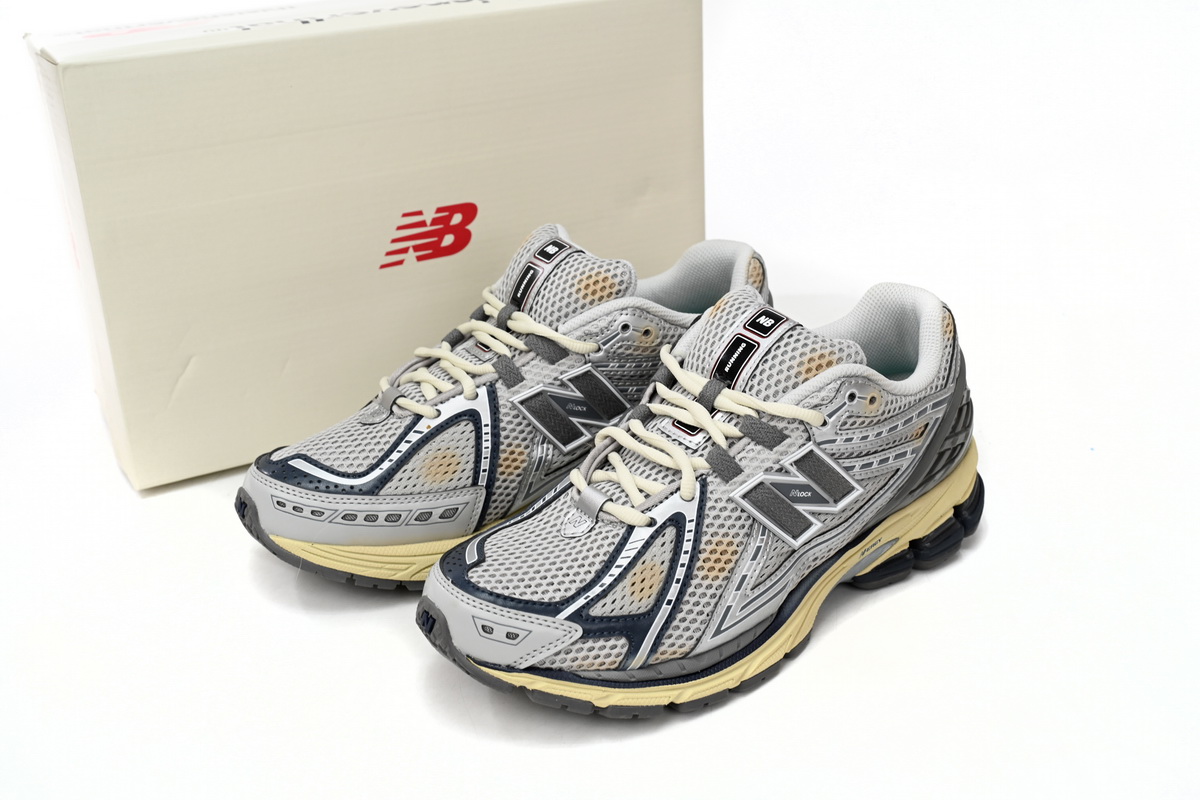 EM Sneakers New Balance 1906R Grey Silver