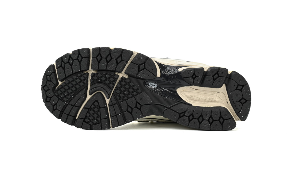 EM Sneakers New Balance 1906R White and Yellow RGG