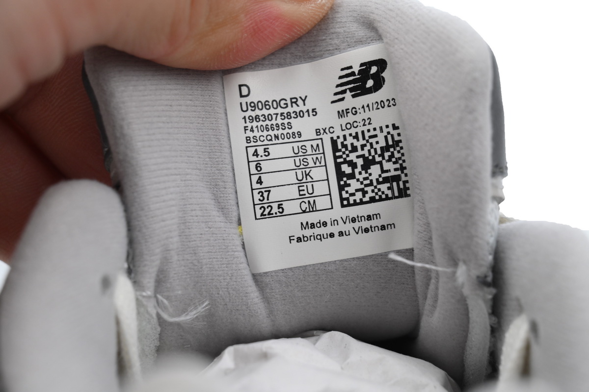 EM Sneakers New Balance 9060 Rain Cloud