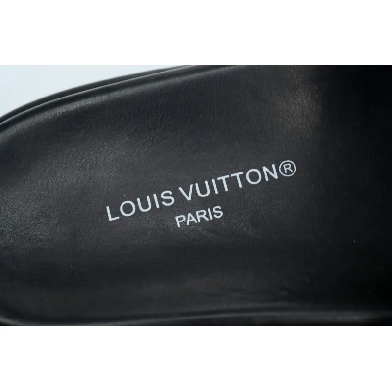 EM Sneakers  Louis Vuitton Pool Pillow Comfort Mules Navy Embossing