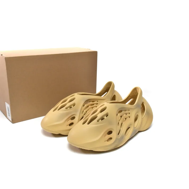 EM Sneakers Adidas Yeezy Foam Runner Desert Sand