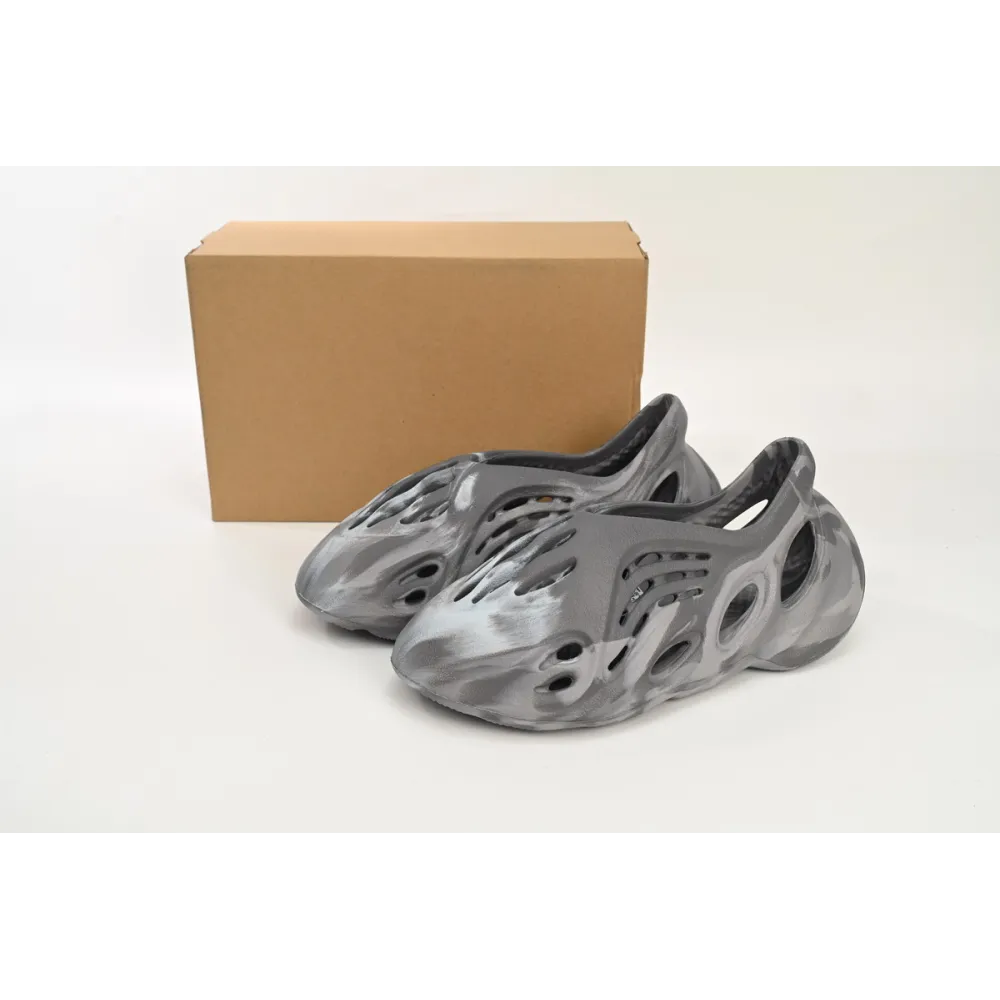 EM Sneakers Adidas Yeezy Foam Runner Grey Camouflage