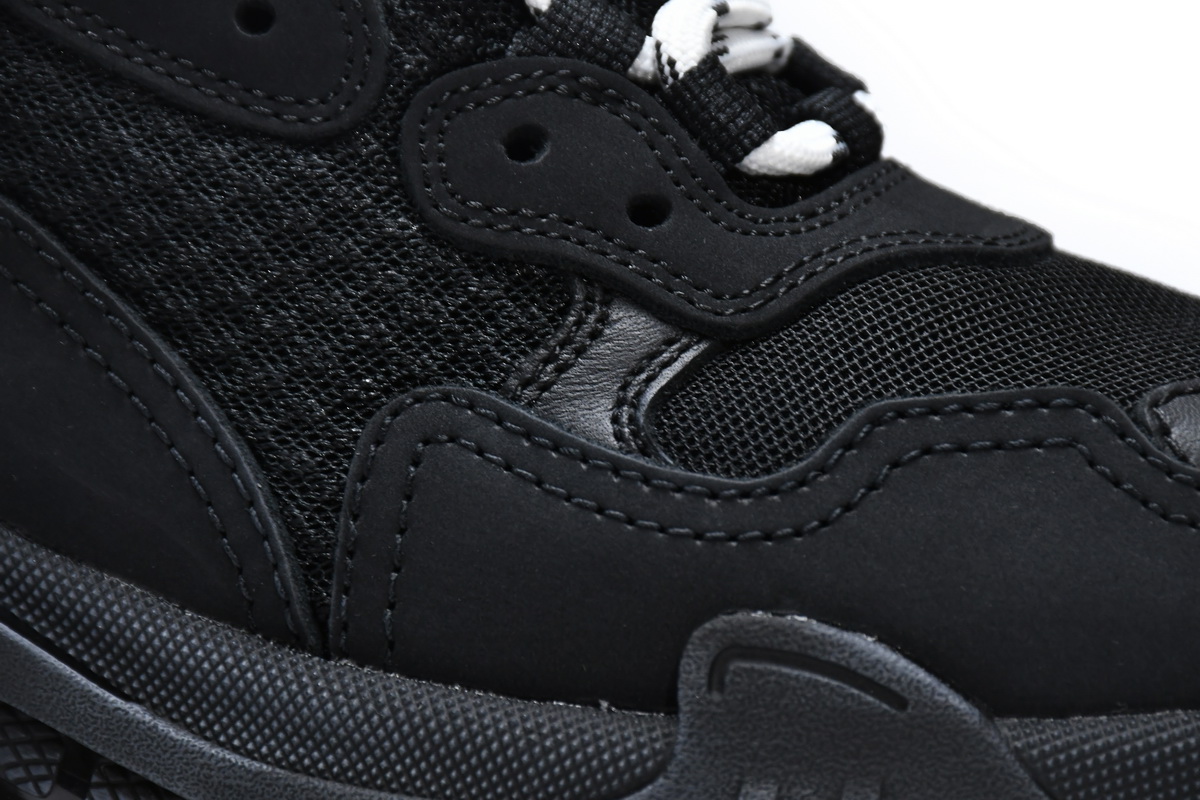 EM Sneakers Balenciaga Triple S Clear Sole Black