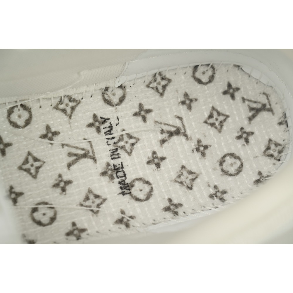 EM Sneakers Louis Vuitton Trainer Apricot 
