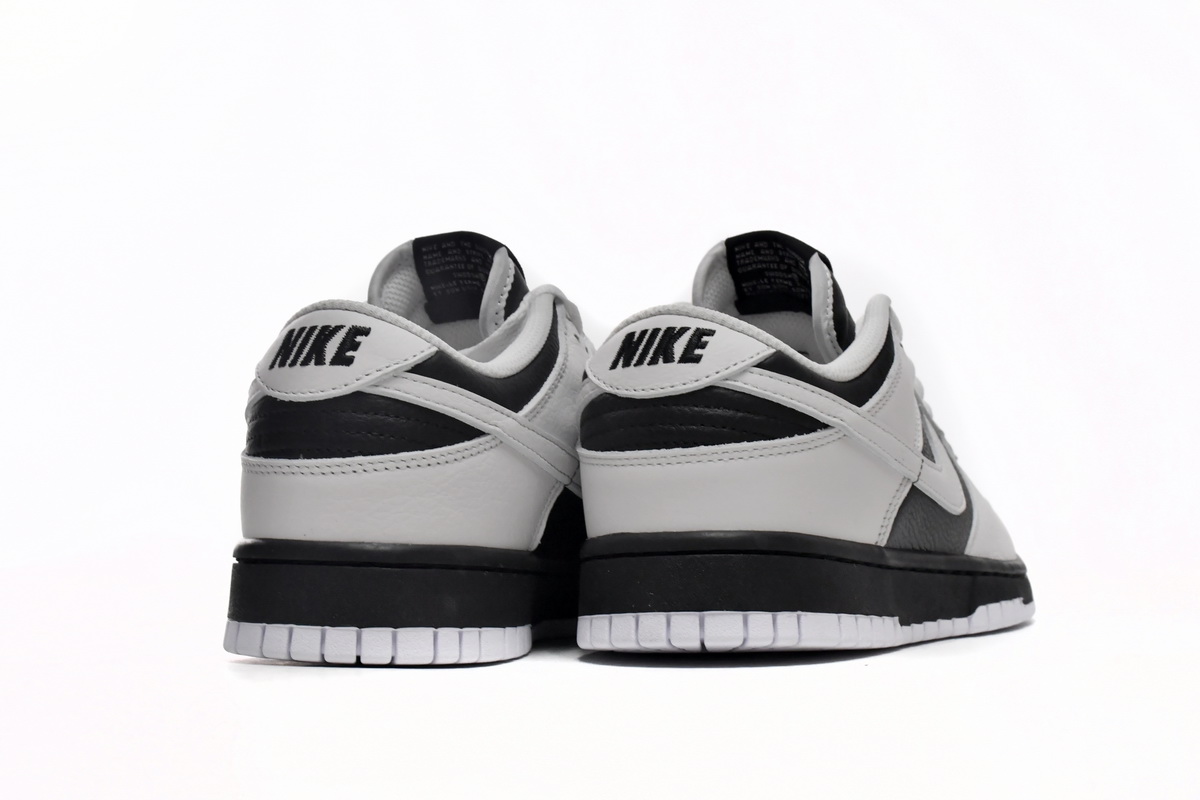 EM Sneakers Nike Dunk Low Retro Reverse Panda