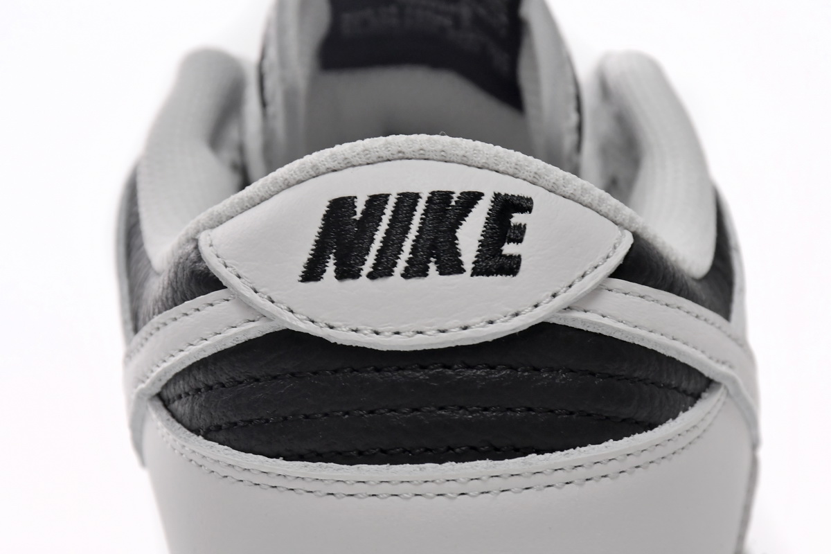 EM Sneakers Nike Dunk Low Retro Reverse Panda