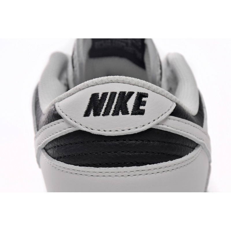 EM Sneakers Nike Dunk Low Retro Reverse Panda