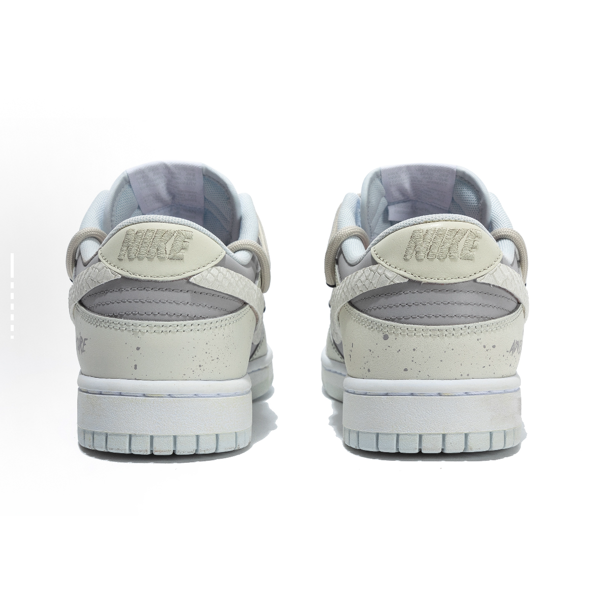 EM Sneakers Nike Dunk Low White Dragon Horse