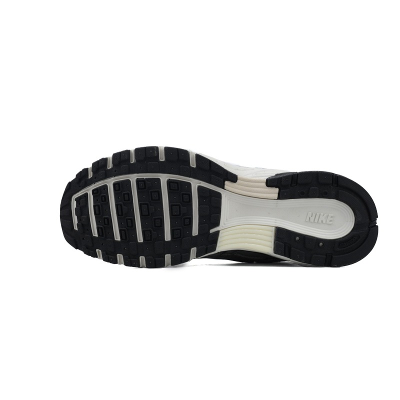 EM Sneakers Nike P-6000 Metallic Silver