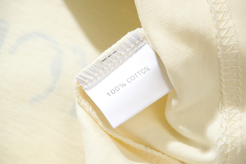 EM Sneakers Hellstar T-Shirt 510 Apricot & White