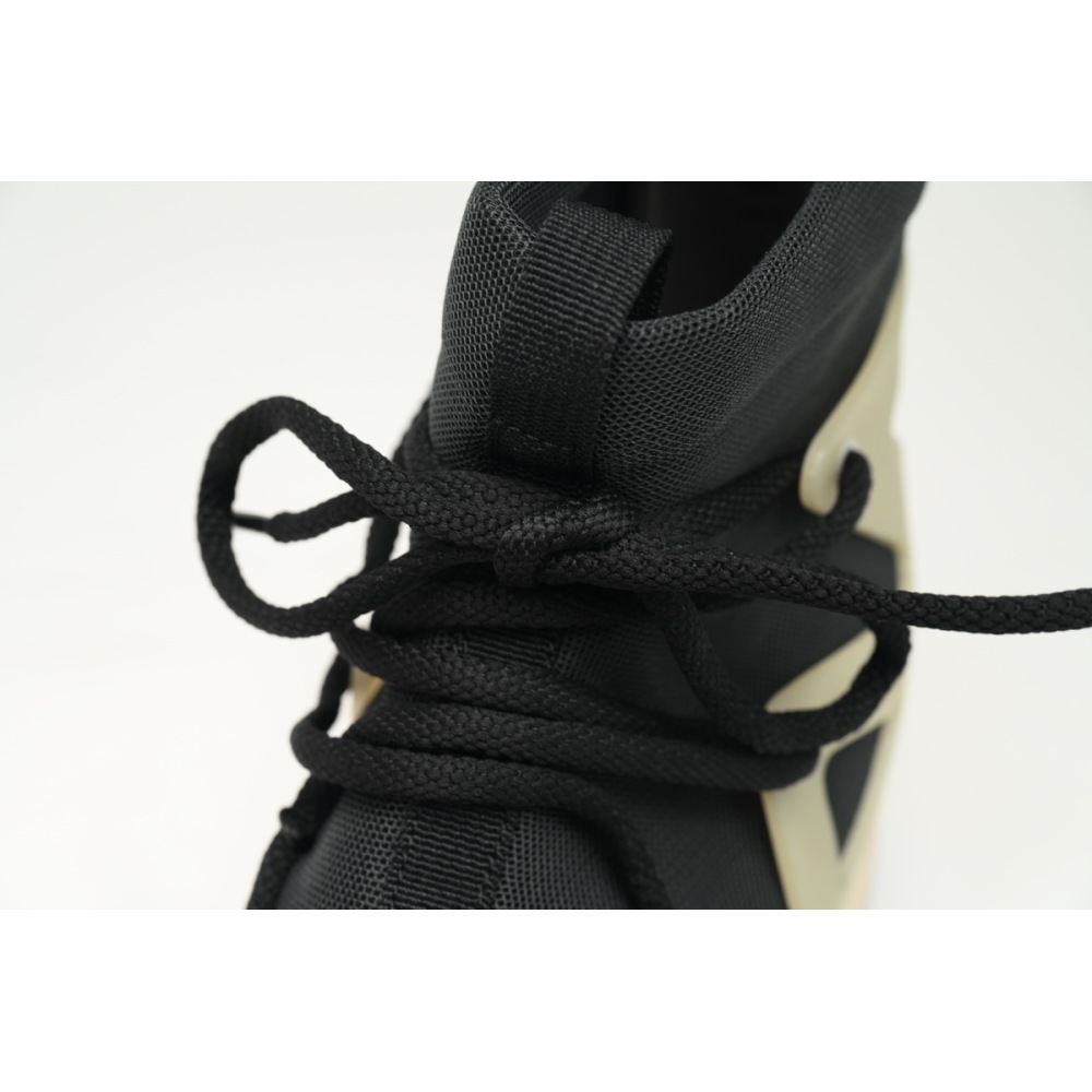 EM Sneakers Nike Air Fear of God 1 String The Question