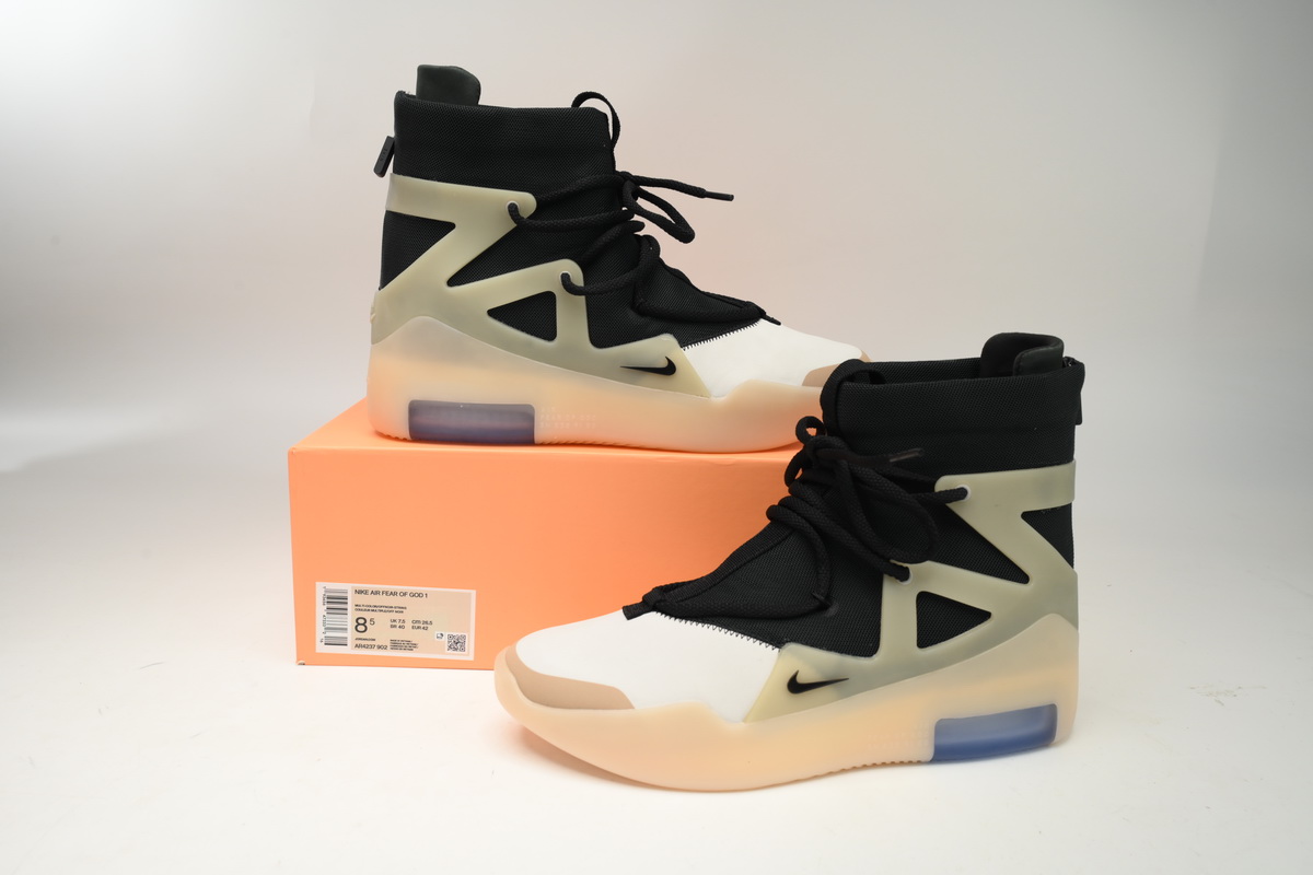 EM Sneakers Nike Air Fear of God 1 String The Question