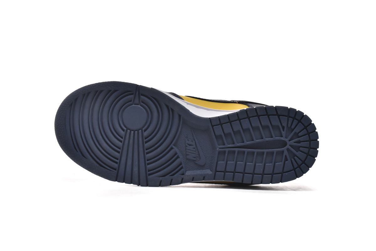 EM Sneakers Nike Dunk Low Michigan (2021)