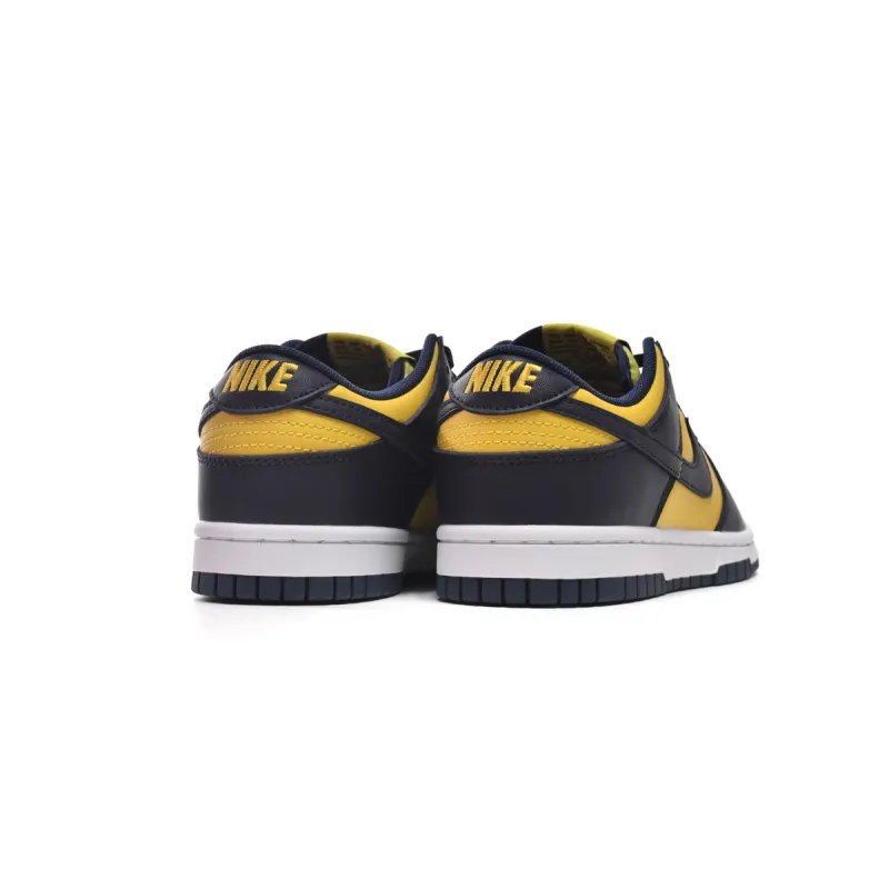 EM Sneakers Nike Dunk Low Michigan (2021)