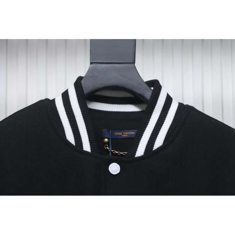 EM Sneakers Louis Vuitton LV  Jacket Conch Baseball