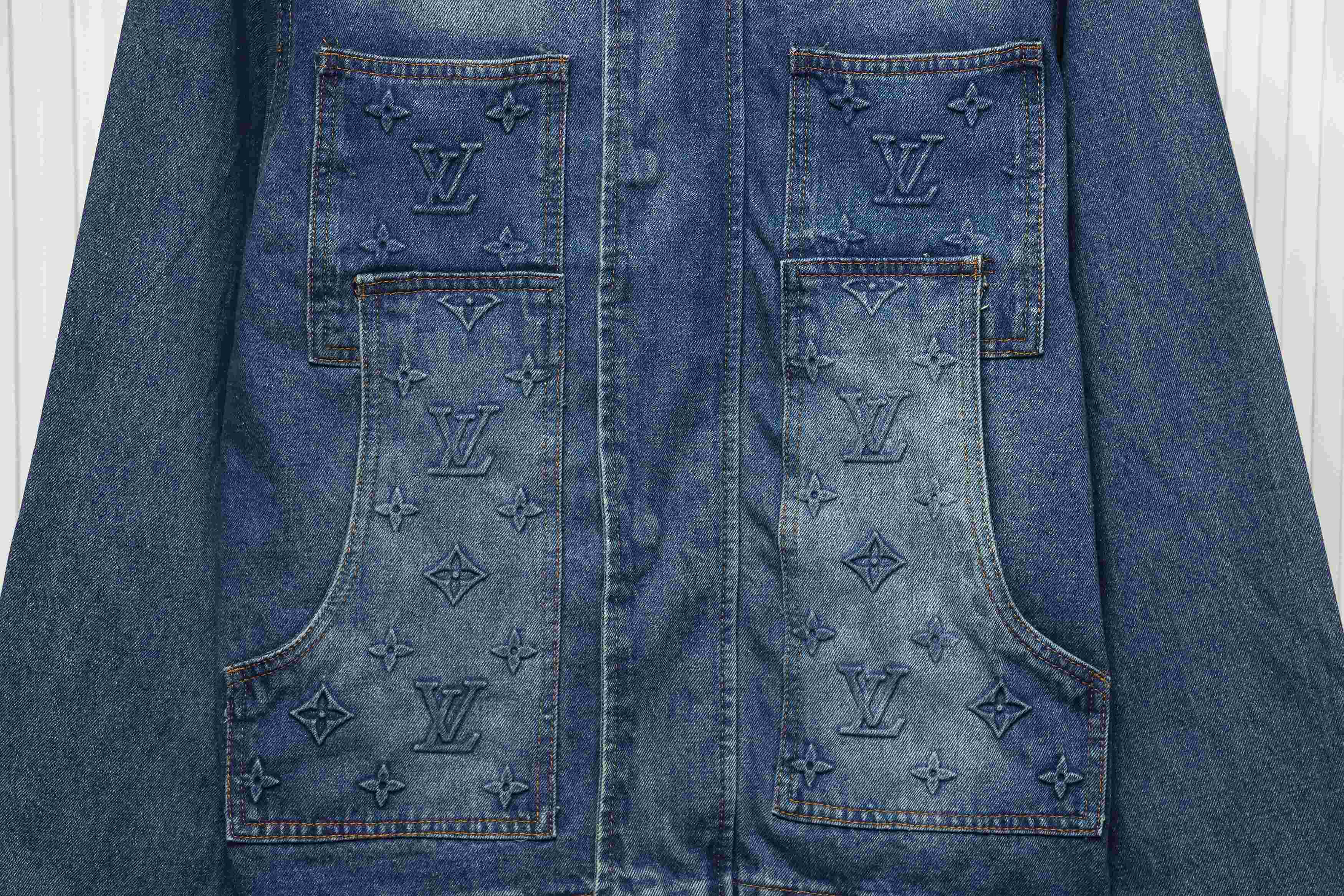 EM Sneakers Louis Vuitton LV Jacket Embossed Denim