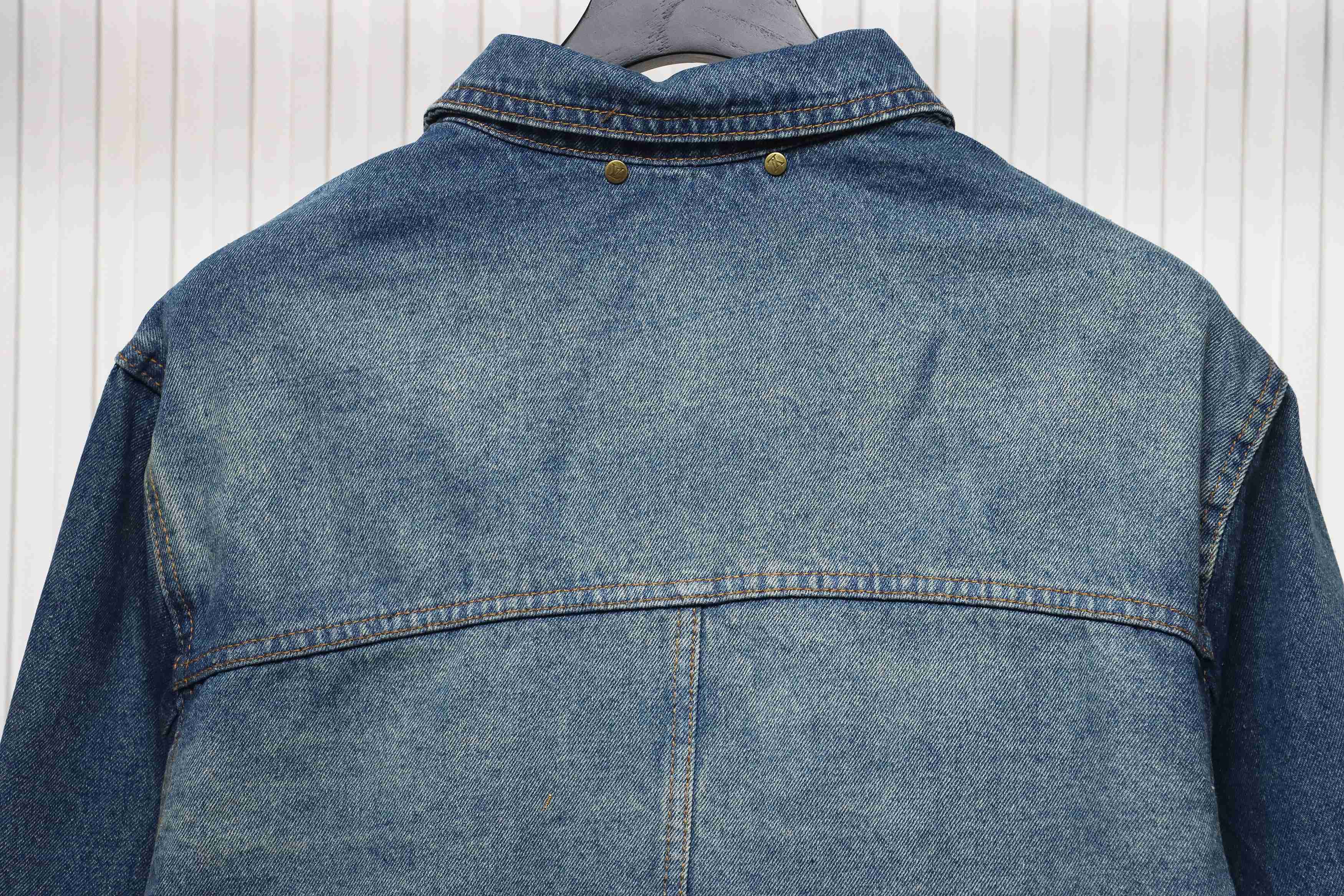 EM Sneakers Louis Vuitton LV Jacket Embossed Denim