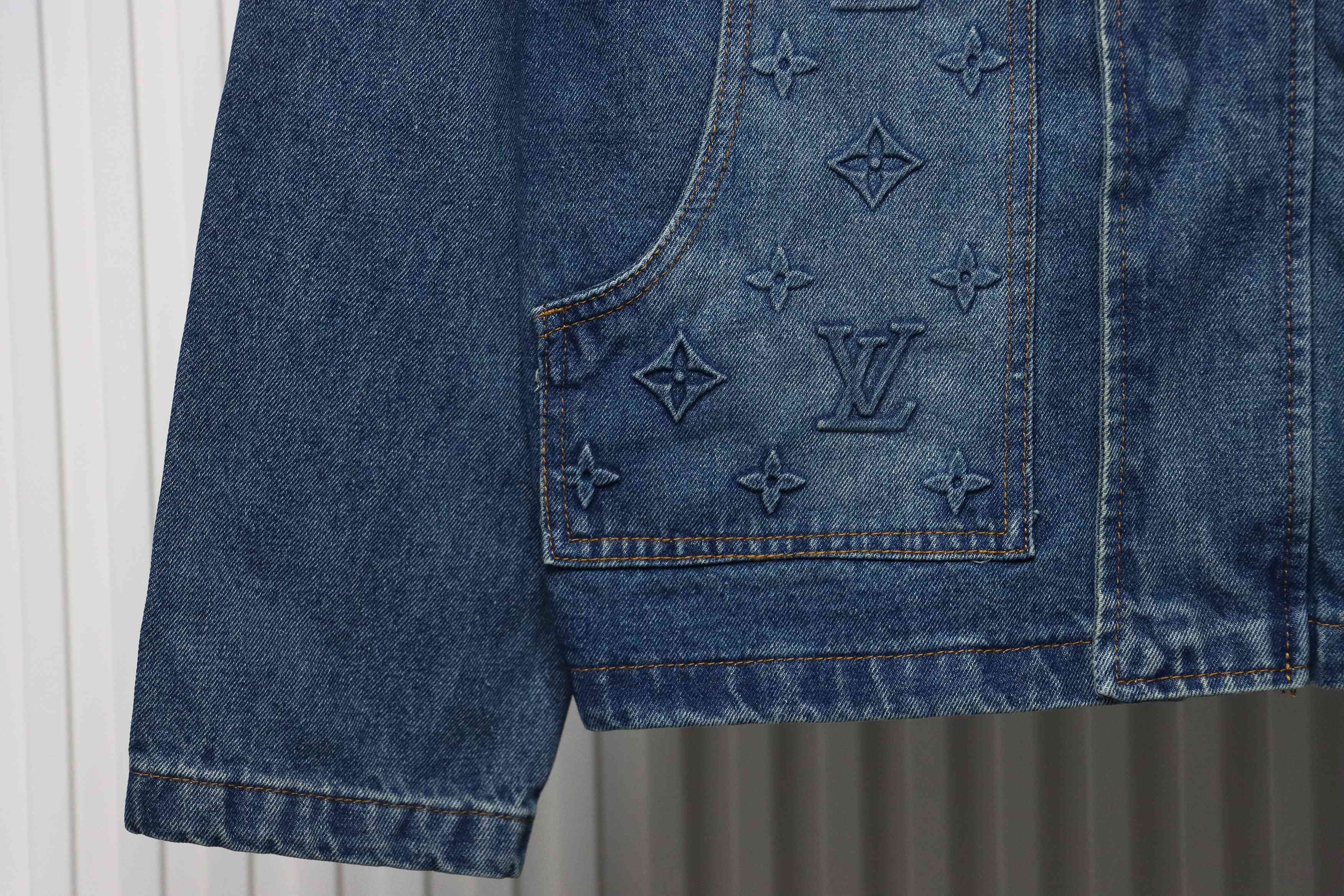 EM Sneakers Louis Vuitton LV Jacket Embossed Denim