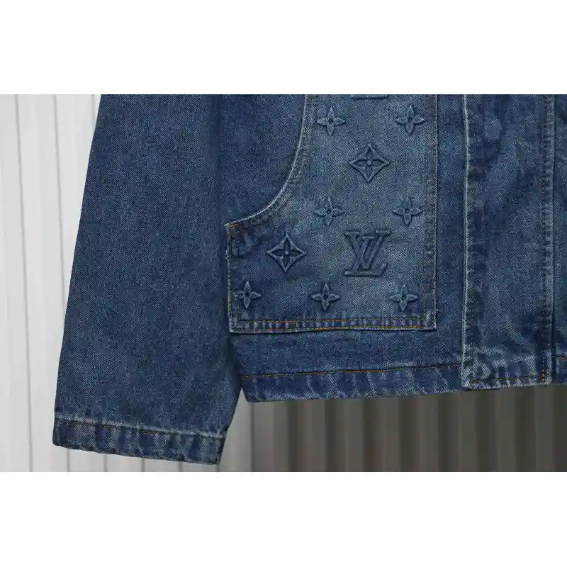 EM Sneakers Louis Vuitton LV Jacket Embossed Denim