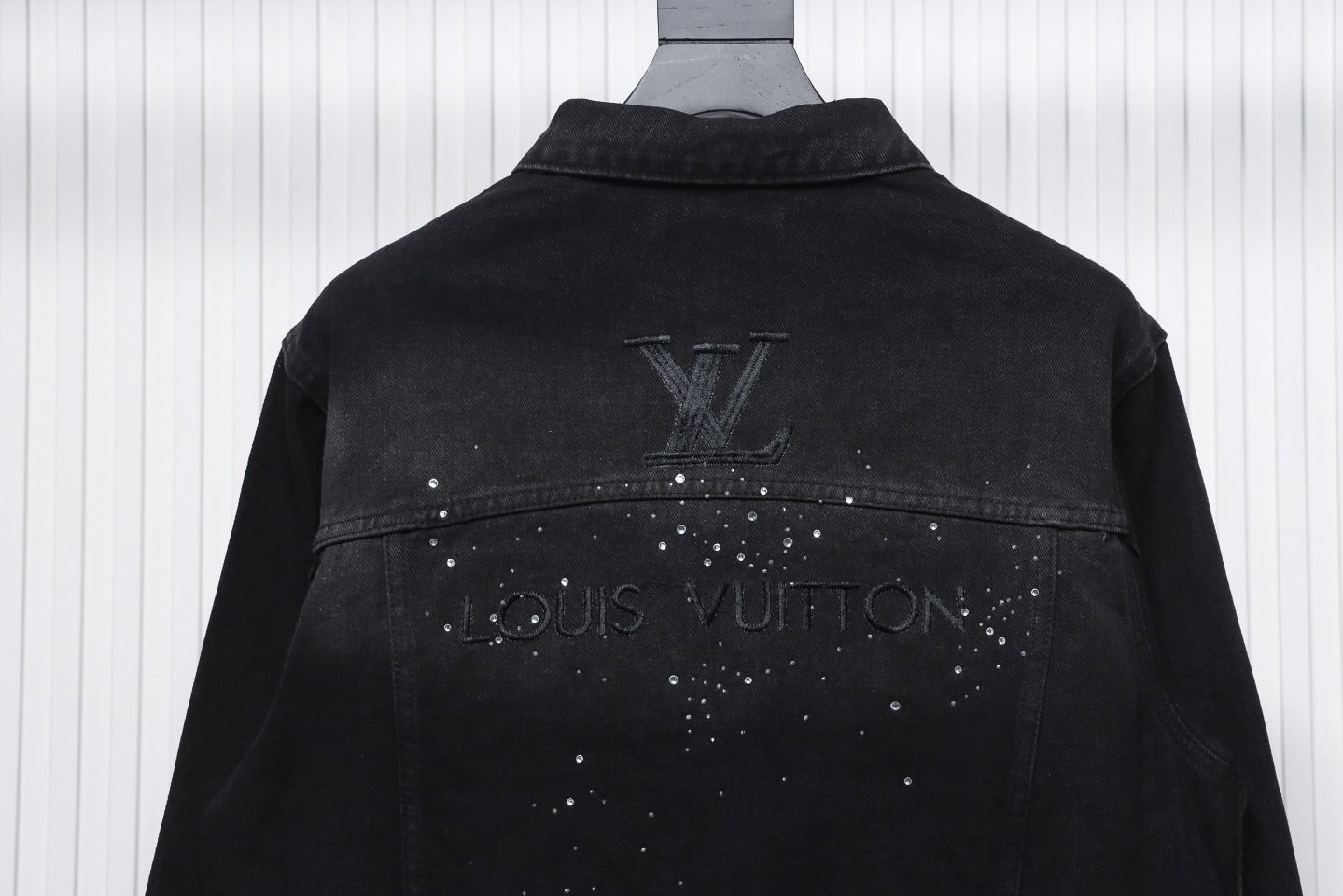 EM Sneakers Louis Vuitton LV Jacket Gypsophila Hot Diamond Embroidered Denim 