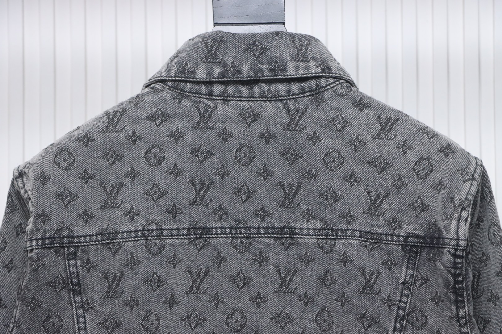 EM Sneakers Louis Vuitton LV Jacket Monogram Jacquard Denim Grey