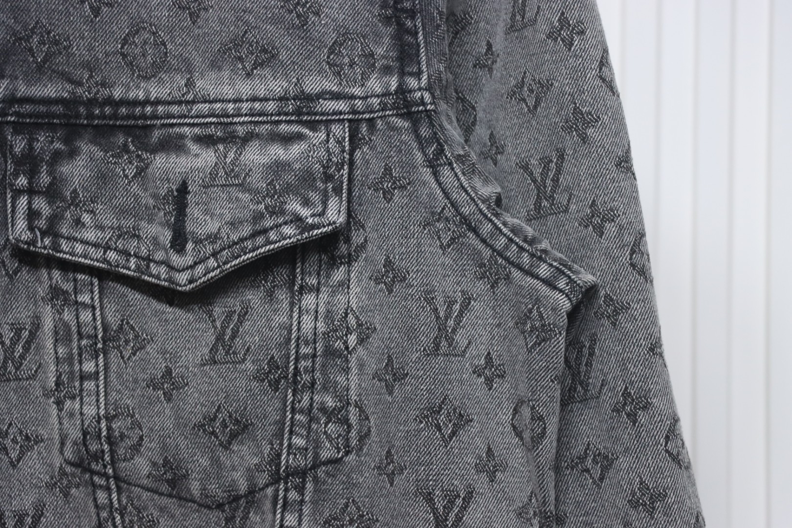EM Sneakers Louis Vuitton LV Jacket Monogram Jacquard Denim Grey