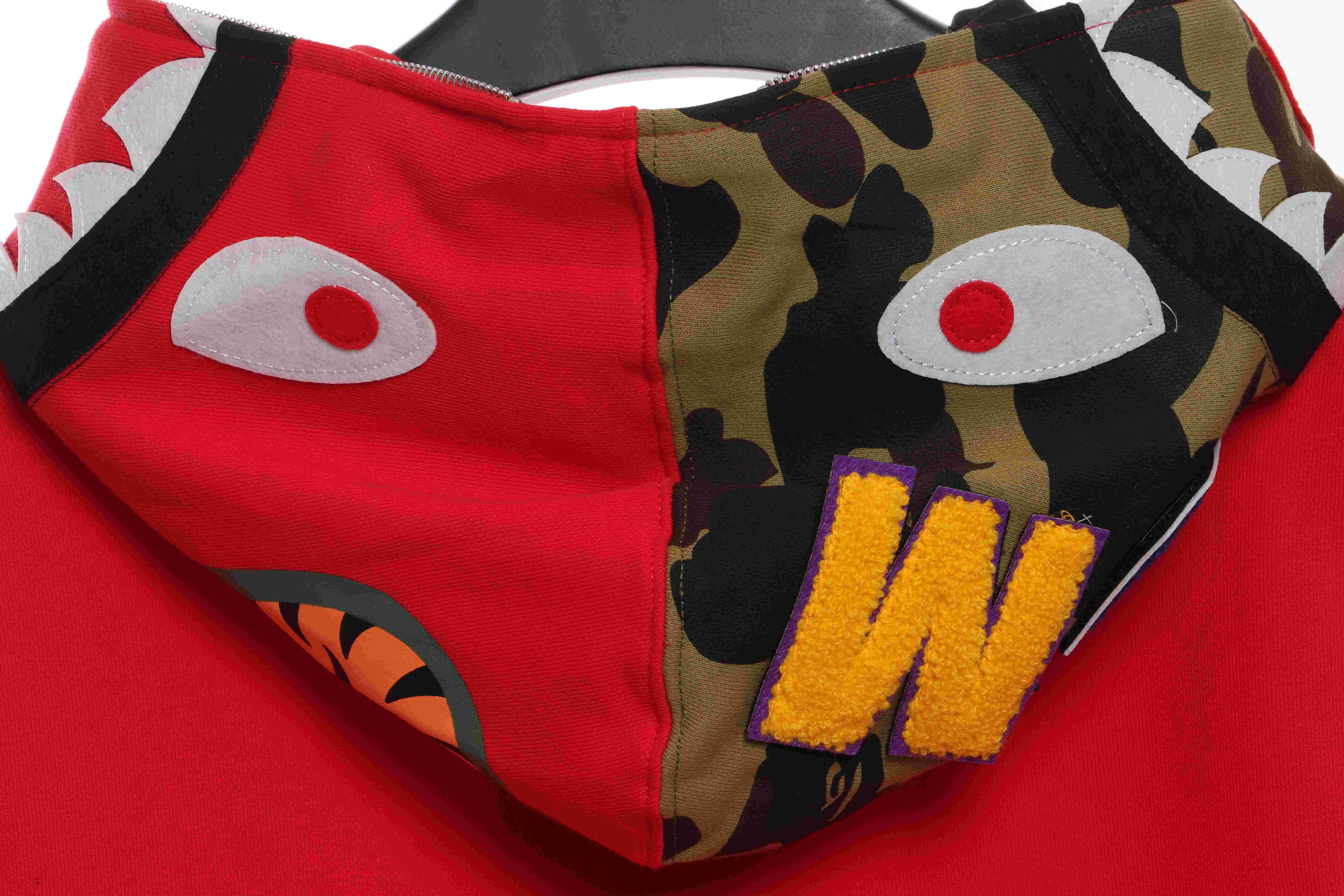 EM Sneakers BAPE Solid Color Stitching Camouflage Shark Hoodie Red