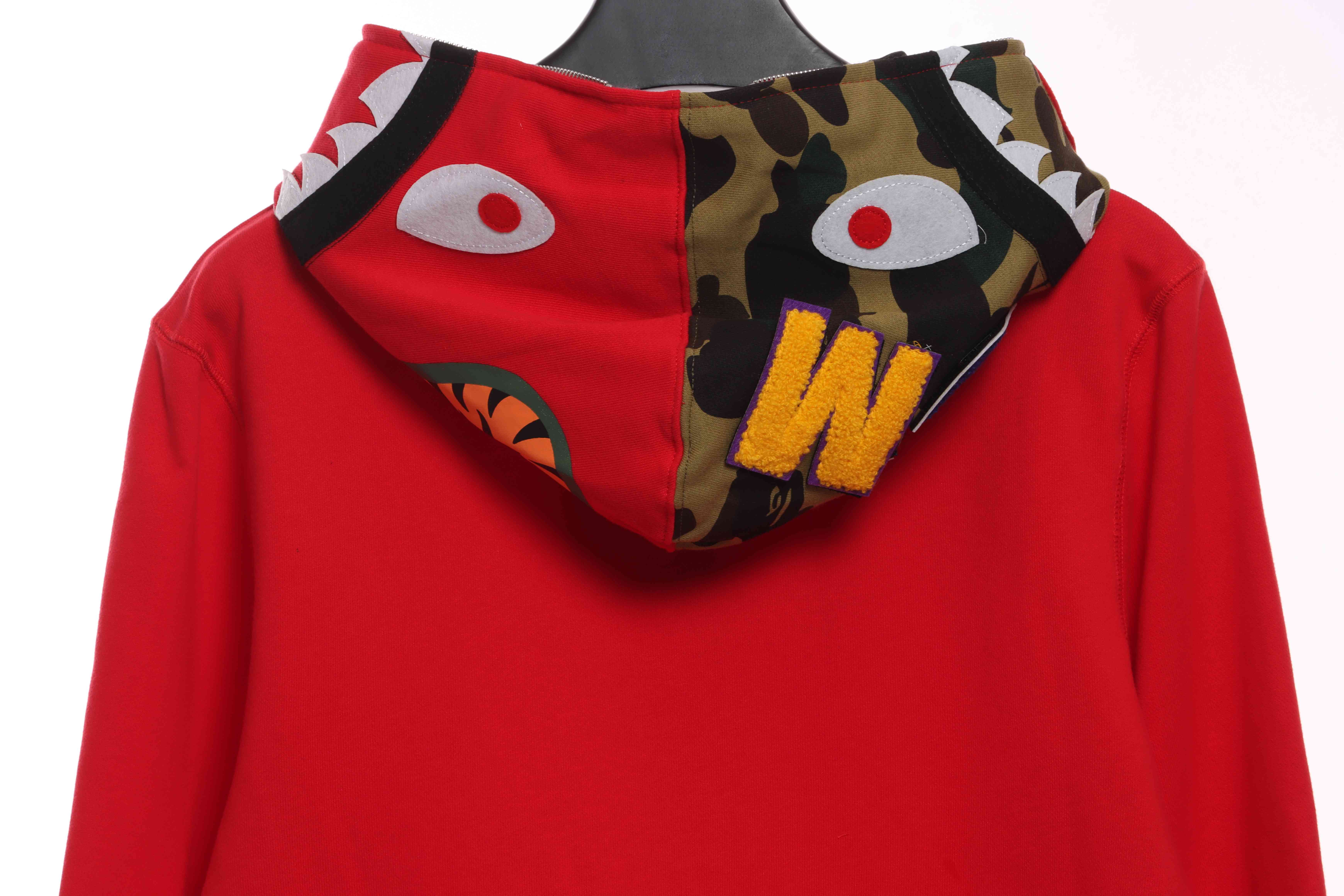 EM Sneakers BAPE Solid Color Stitching Camouflage Shark Hoodie Red