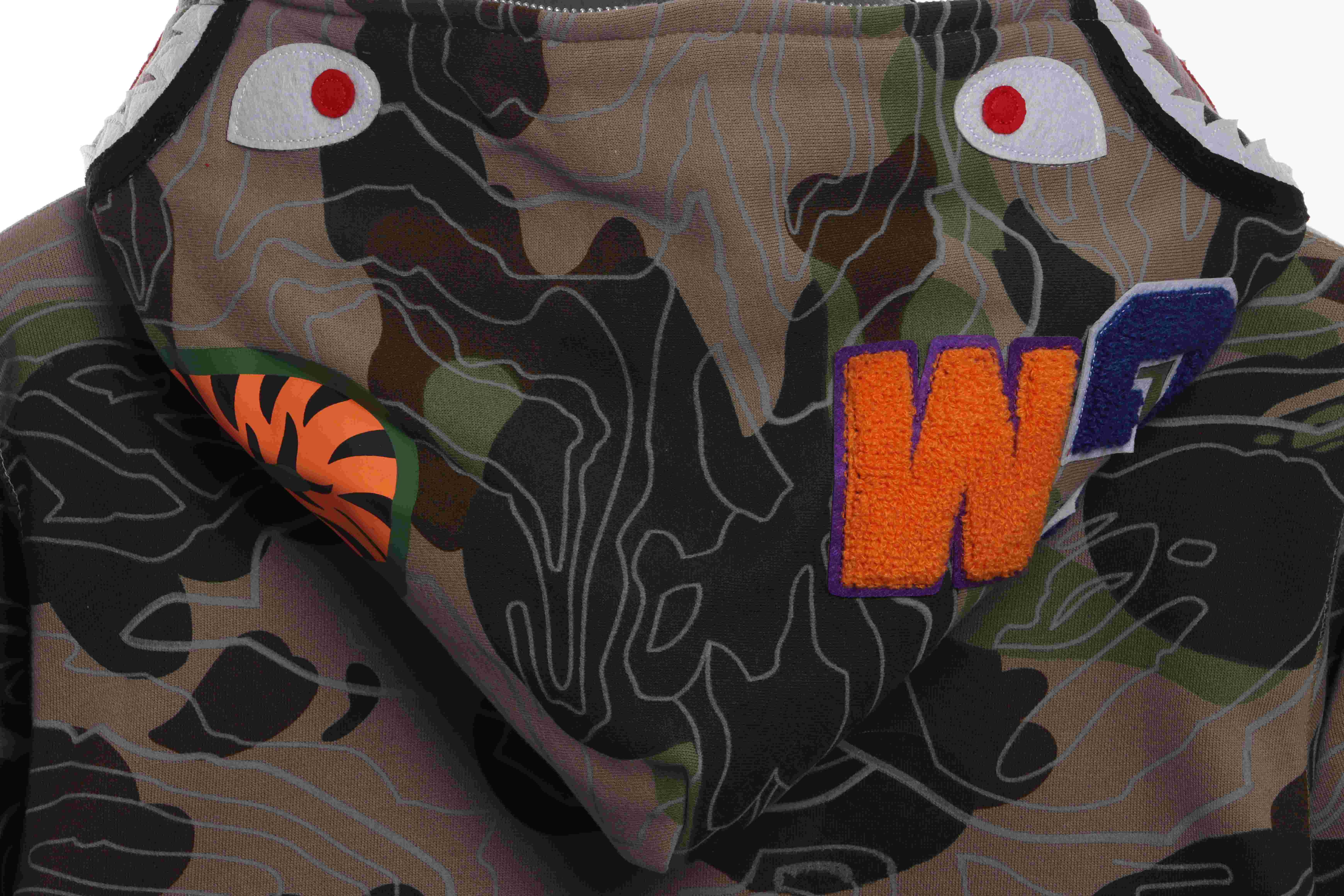 EM Sneakers BAPE Overlay Camouflage Shark Zip Hoodie Brown