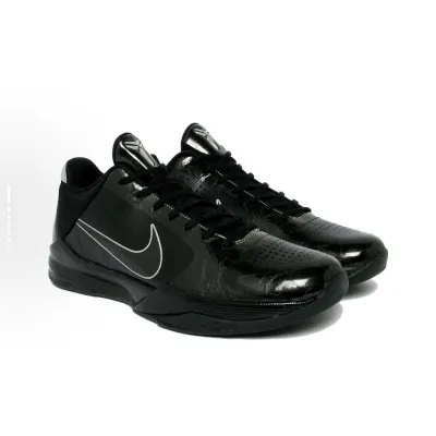 EM Sneakers Nike Kobe 5 Blackout 02