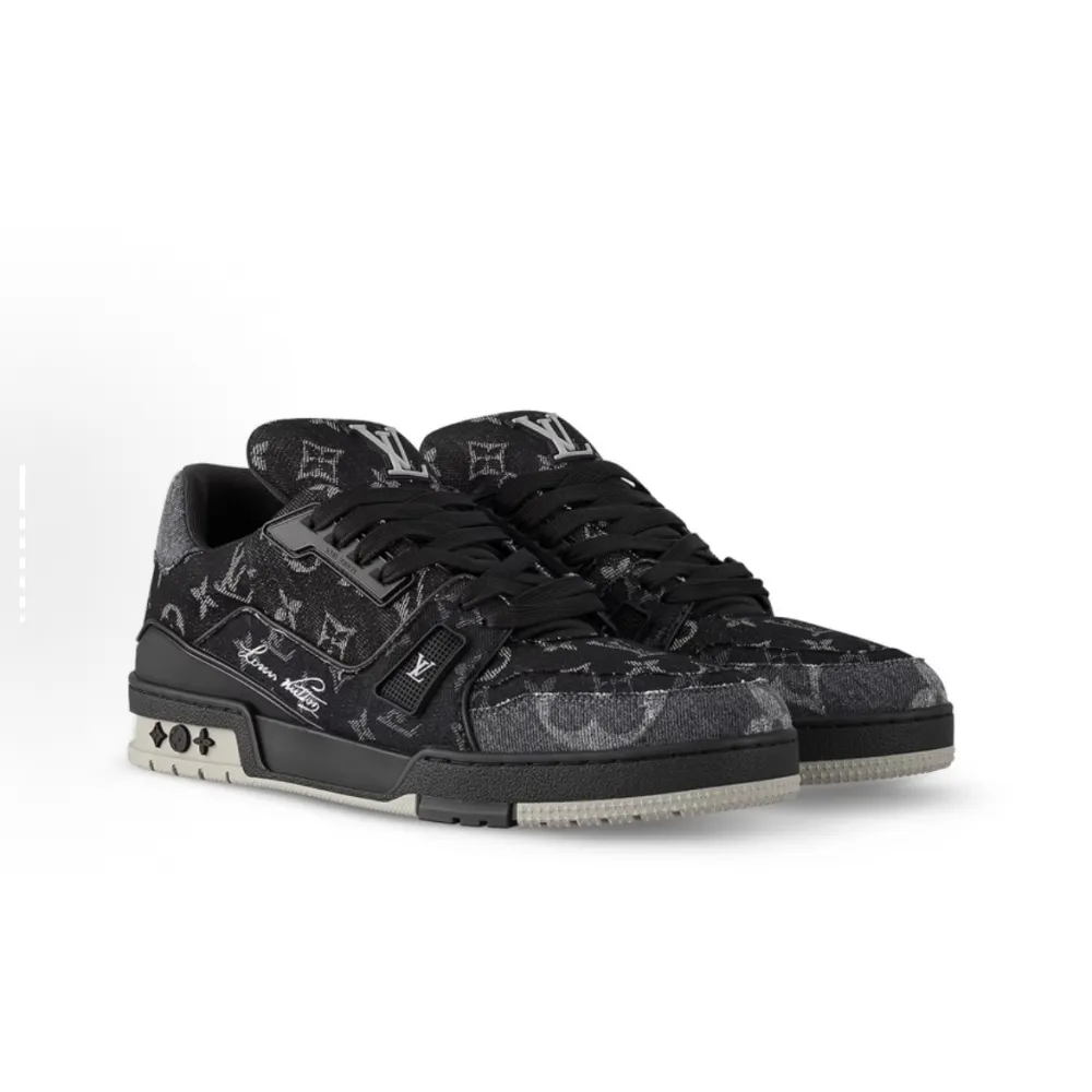 EM Sneakers Louis Vuitton Trainer Sneaker Black Grey Denim Monogram