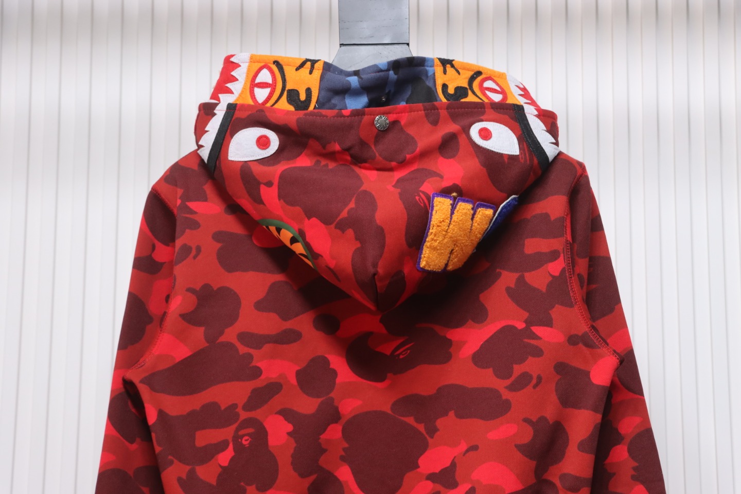EM Sneakers BAPE Shark Head Tiger Head Zipper Camouflage Double Hooded Hoodie Red