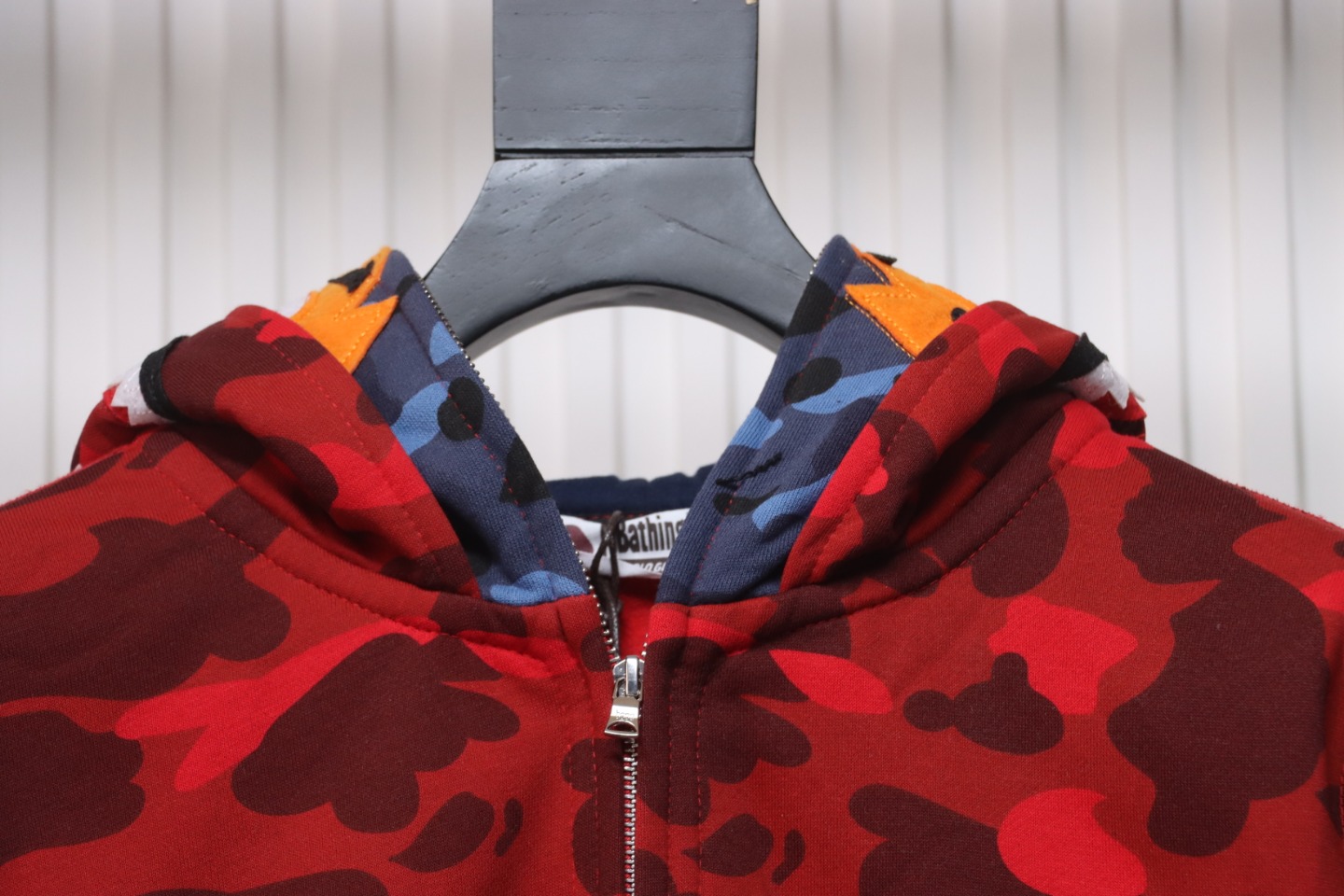 EM Sneakers BAPE Shark Head Tiger Head Zipper Camouflage Double Hooded Hoodie Red