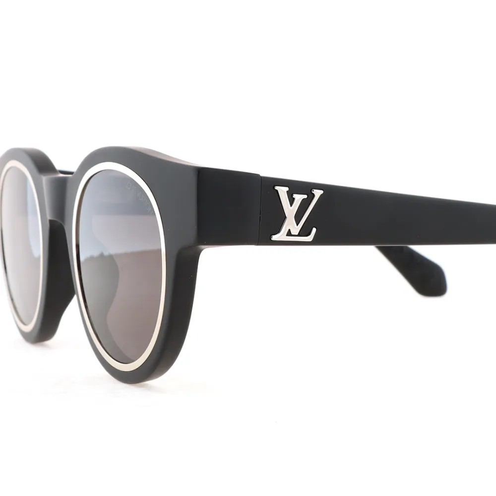 EM Sneakers Louis Vuitton Legacy Round Sunglasses Silver Black