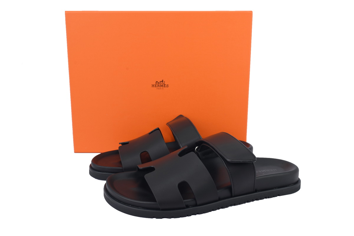EM Sneakers Hermes Chypre Sandal Black