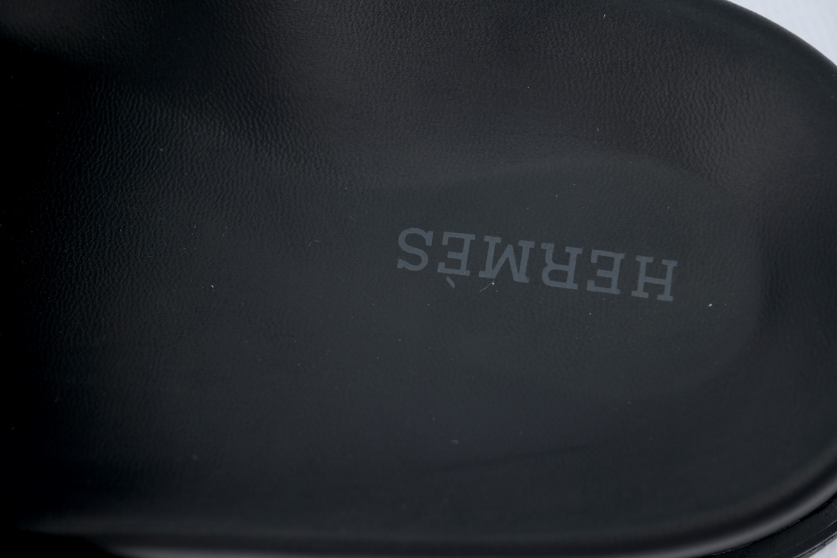 EM Sneakers Hermes Chypre Sandal Khaki