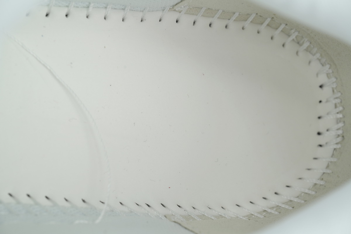 EM Sneakers OFF-WHITE Out Of Office White and Blue Letters