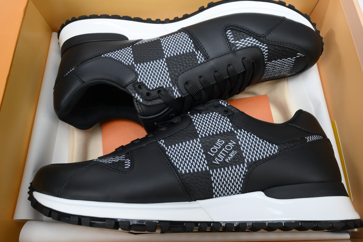 EM Sneakers Louis Vuitton Run Away Black White