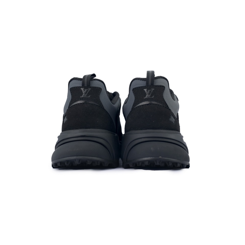 EM Sneakers Louis Vuitton Run Tatic Black