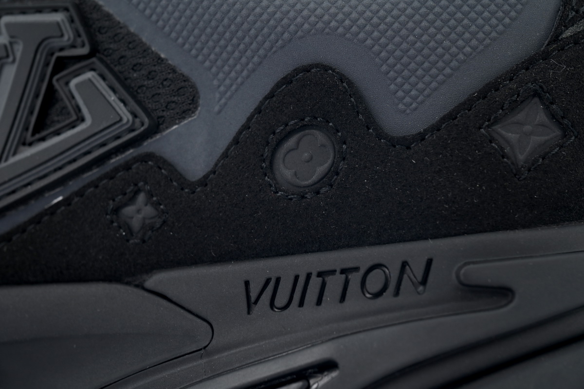 EM Sneakers Louis Vuitton Run Tatic Black