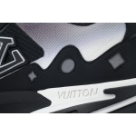 EM Sneakers Louis Vuitton Run Tatic Black Silver