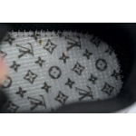 EM Sneakers Louis Vuitton Run Tatic Black Silver