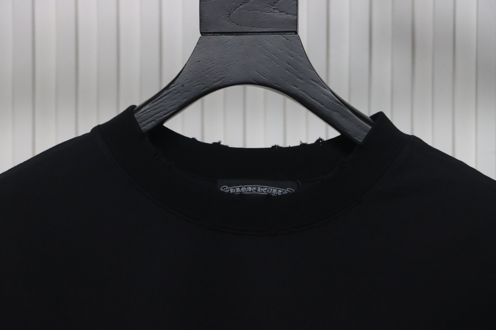 EM Sneakers Chrome Hearts 25ss Valentine's Day Patch Embroidered Graffiti T-shirt Black