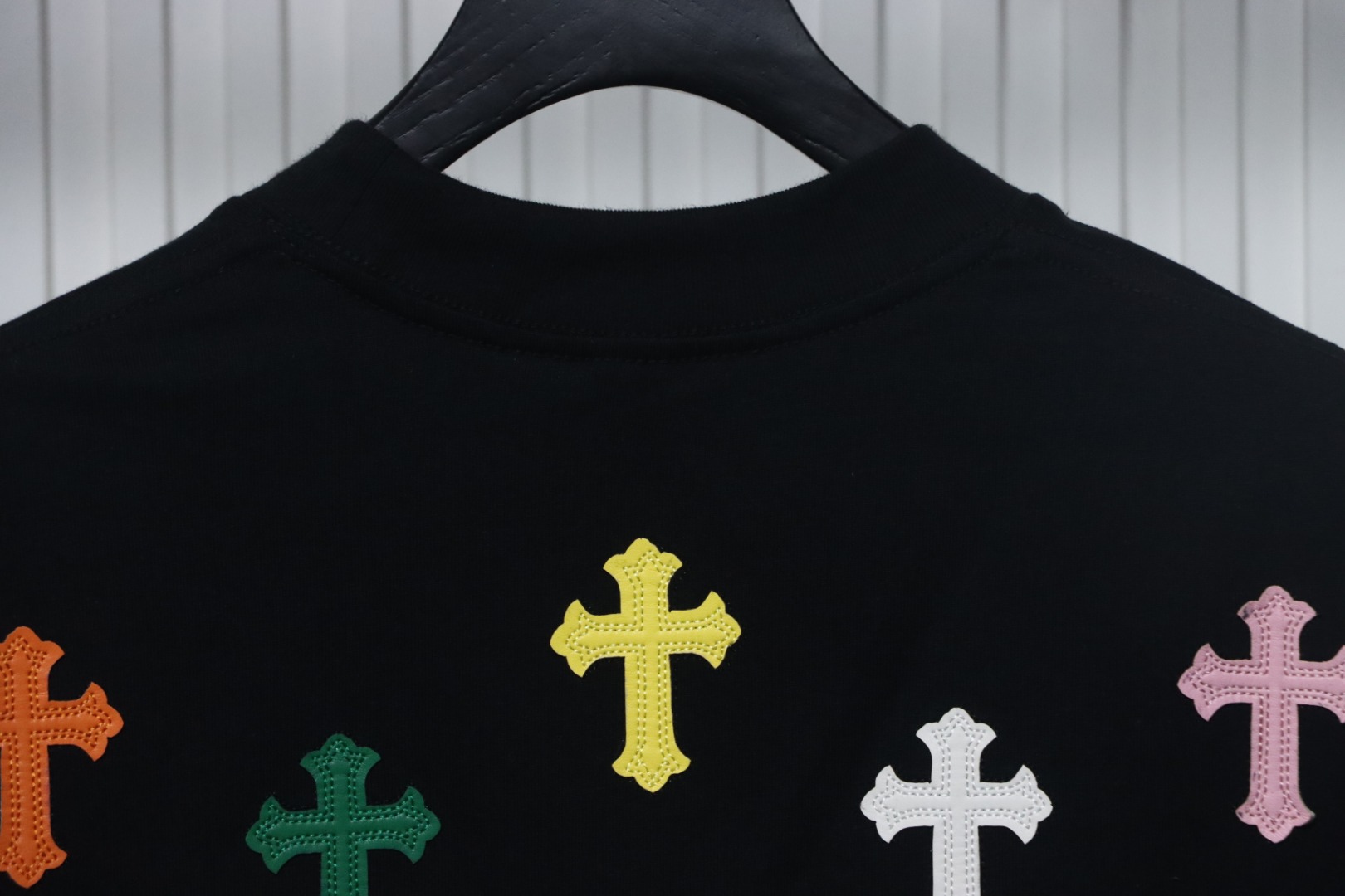 EM Sneakers Chrome Hearts Small Logo Embroidered T-shirt Black