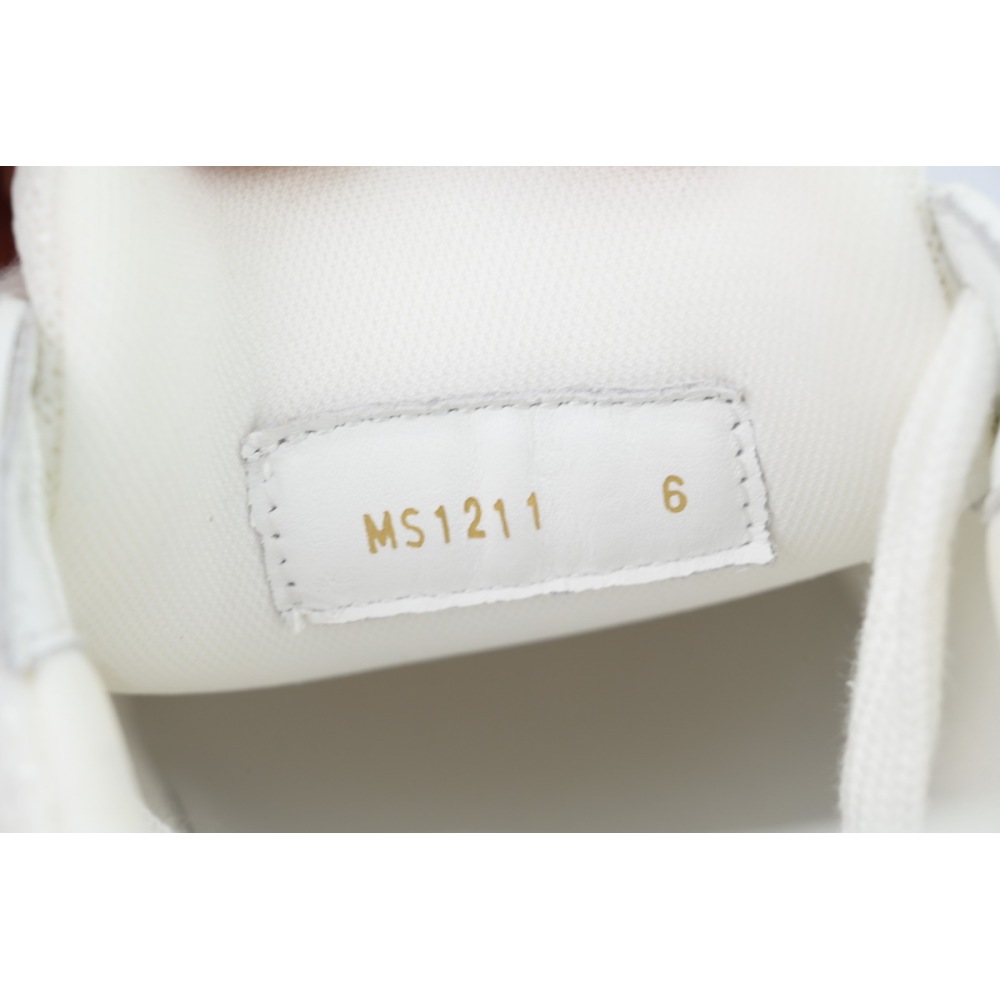 EM Sneakers Louis Vuitton Trainer Beige