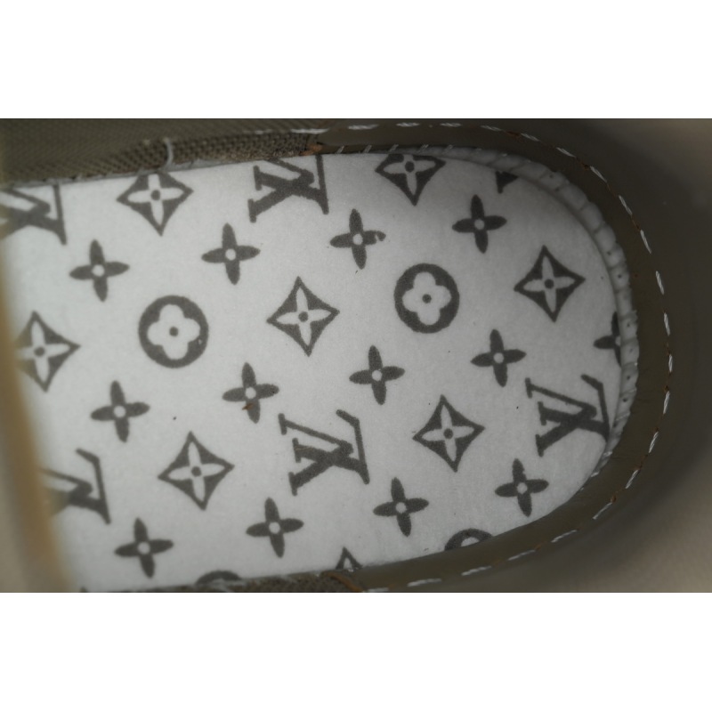 EM Sneakers Louis Vuitton Trainer Brown Small