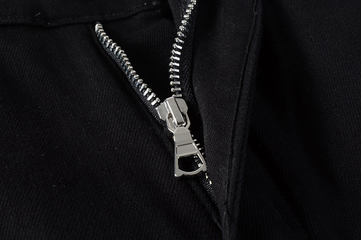 EM Sneakers Amiri Jean 666